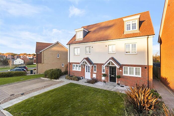4 Bedroom Semi Detached House For Sale In Mallow Drive, Stone Cross, Pevensey, BN24