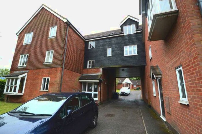 1 Bedroom Apartment To Rent In Deodora Close, Whetstone, London, N20