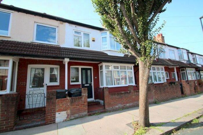 3 Bedroom Property To Rent In Tunstall Road, Croydon, CR0