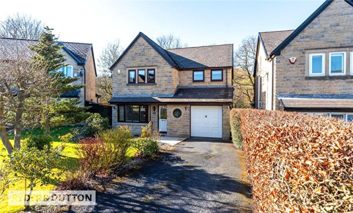 4 Bedroom Detached House For Sale In Alden Close, Helmshore, Rossendale, BB4