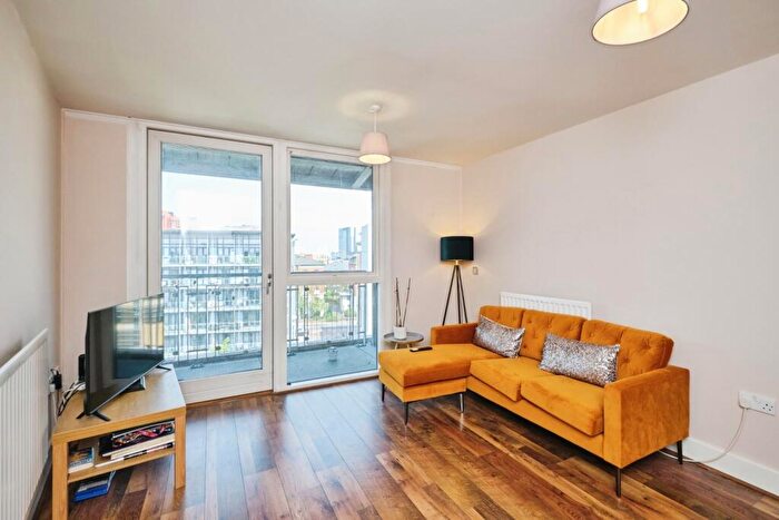 2 Bedroom Flat For Sale In Longleat Avenue, Birmingham, West Midlands, B15
