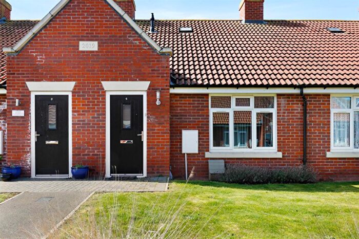 1 Bedroom Terraced Bungalow For Sale In Luff Way, Walton On The Naze, CO14
