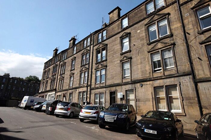 1 Bedroom Flat To Rent In Dean Park Street, Stockbridge, Edinburgh, EH4