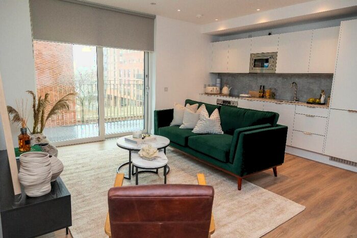 Flat To Rent In The Brickyard, London, E6