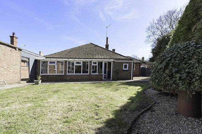2 Bedroom Detached Bungalow For Sale In London Road South, Lowestoft, NR33