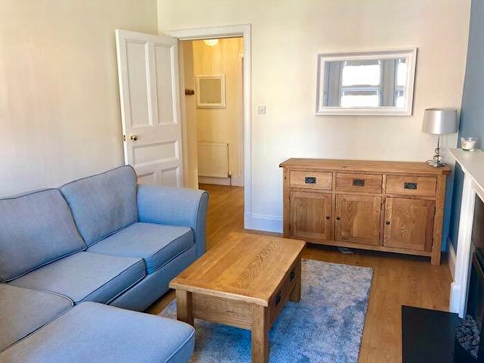 1 Bedroom Flat To Rent In Apsley Street, Thornwood, Glasgow, G11