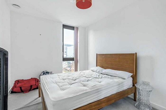 1 Bedroom Flat To Rent In City North Place, London, N4