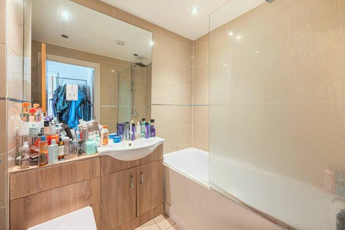 1 Bedroom Flat To Rent In Fordwych Road, West Hampstead, London, NW2