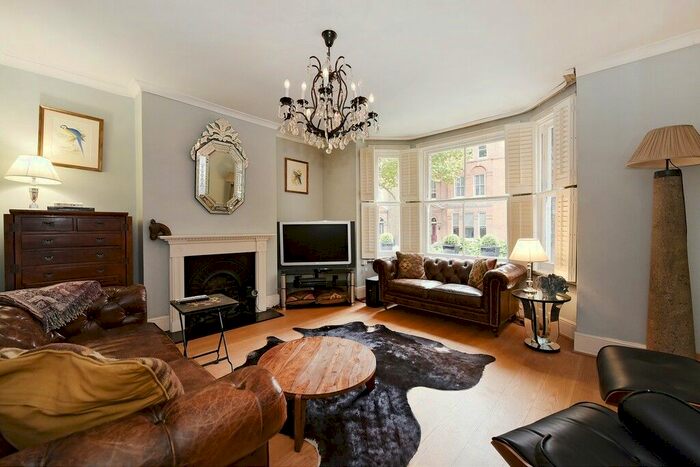 1 Bedroom Flat To Rent In Auriol Road, Hammersmith, W14