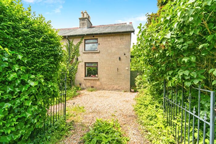 3 Bedroom Semi-Detached House For Sale In School Lane, Prenton, CH43