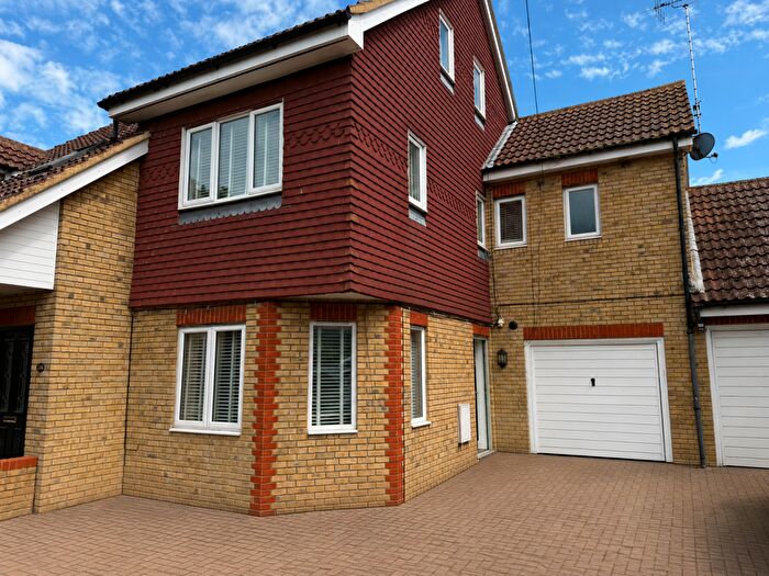 4 Bedroom Semi-Detached House For Sale In Epple Road, Birchington, CT7