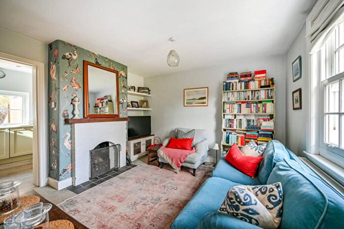 2 Bedroom Semi Detached House For Sale In Altwood Road, Maidenhead, SL6