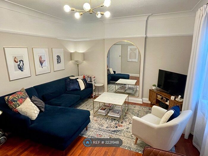 2 Bedroom Flat To Rent In Bushey Mansions, London, SW20