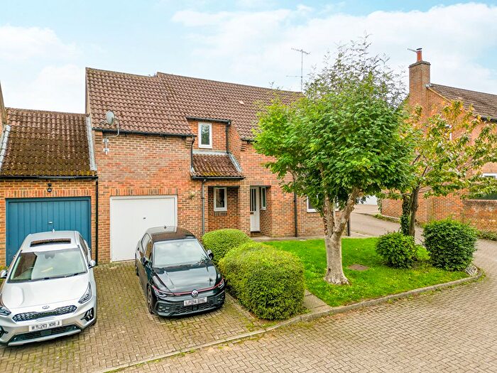 4 Bedroom Link Detached House To Rent In Rosehill, Montague Road, Berkhamsted, HP4