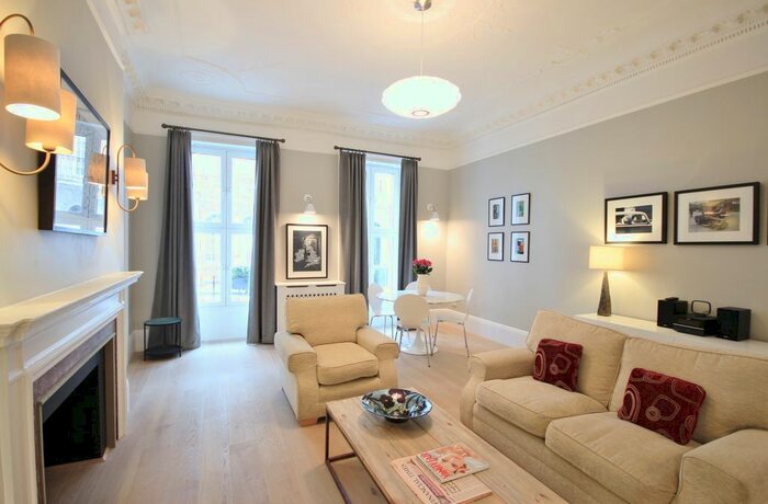 1 Bedroom Maisonette To Rent In Hertford Street, Mayfair, W1J