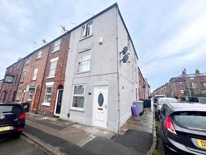 3 Bedroom End Of Terrace House For Sale In Bond Street, Macclesfield, Cheshire, SK11