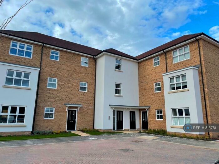 2 Bedroom Flat To Rent In Waterfield Close, Peterborough, PE3