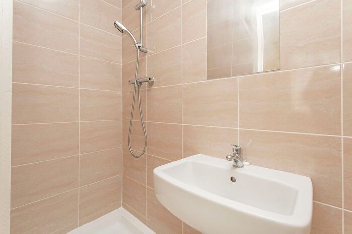 3 Bedroom Terraced House For Sale In Buckland Avenue, Dover, CT16