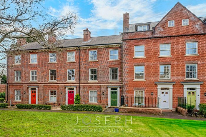 4 Bedroom Town House For Sale In St. Marys Road, Ipswich, IP4