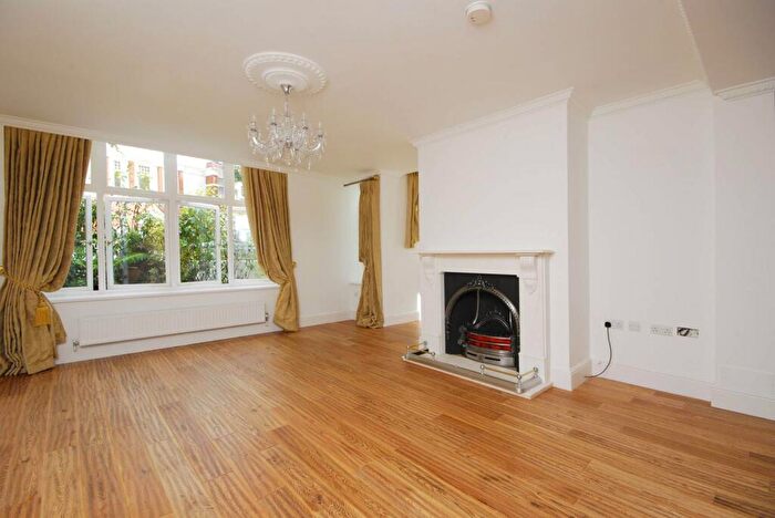 3 Bedroom Cottage To Rent In Glenilla Road, Belsize Park, London, NW3
