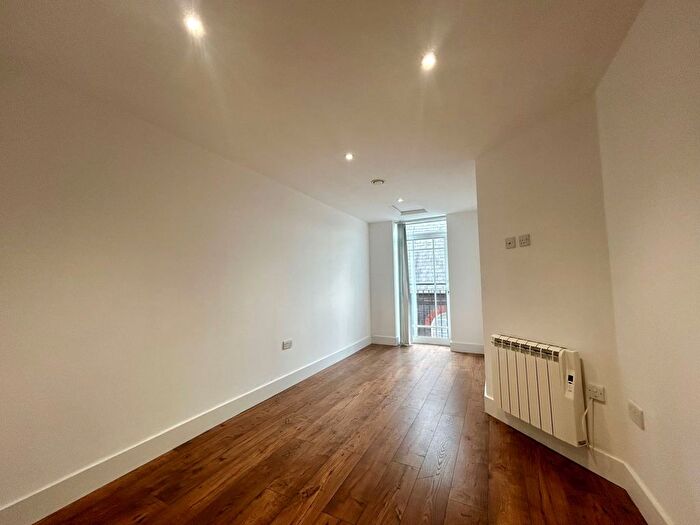 1 Bedroom Flat To Rent In High Street, The Burton Building, TN9