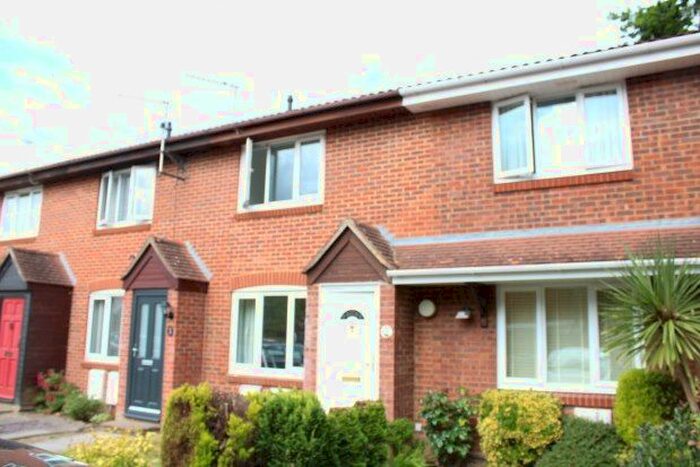 2 Bedroom Property To Rent In Crabapple Close, Southampton SO40