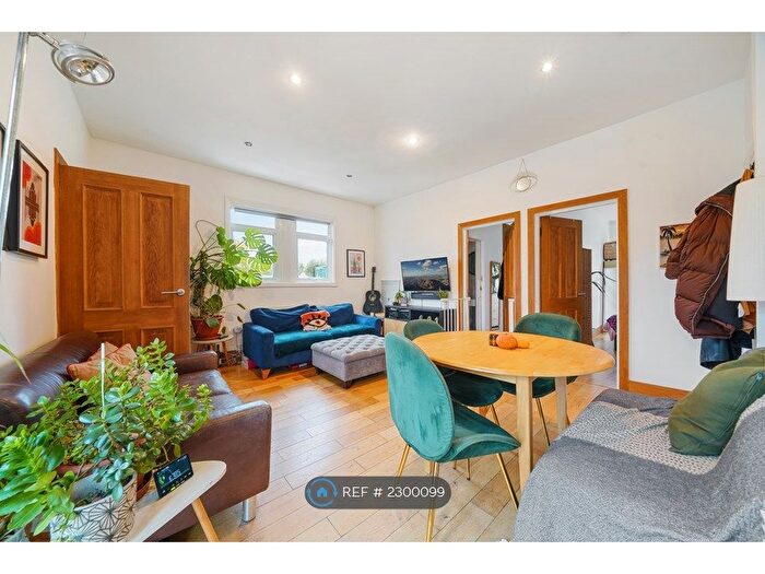 2 Bedroom Flat To Rent In Woolwich Road, London, SE10