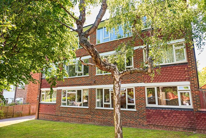 2 Bedroom Flat To Rent In Durham Road, Marlowe House Durham Road, SW20