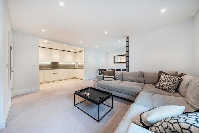 2 Bedroom Apartment To Rent In Glen Island Taplow, SL6