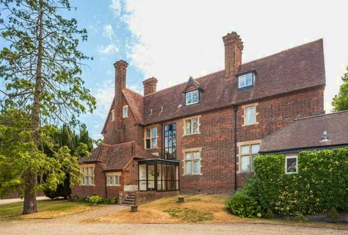 3 Bedroom Flat To Rent In The Prescotts, Old Rectory Lane, Denham, UB9