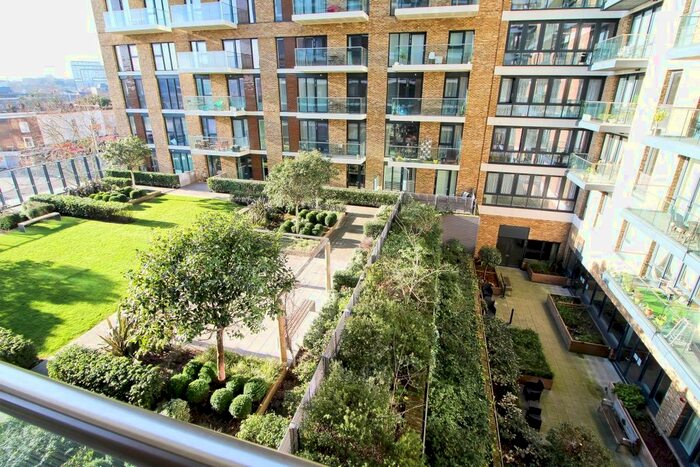 1 Bedroom Flat To Rent In Arsenal Way, London, SE18