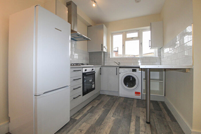1 Bedroom Flat To Rent In Imperial Drive, Rayners Lane, Harrow, HA2
