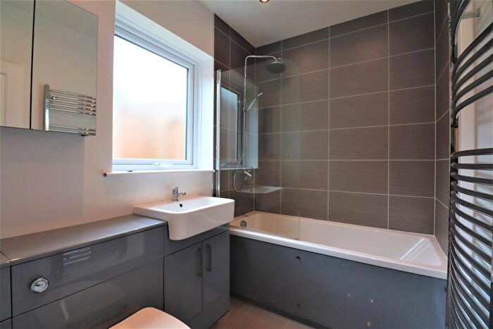 3 Bedroom Terraced House To Rent In Daisy Road, Birmingham, B16