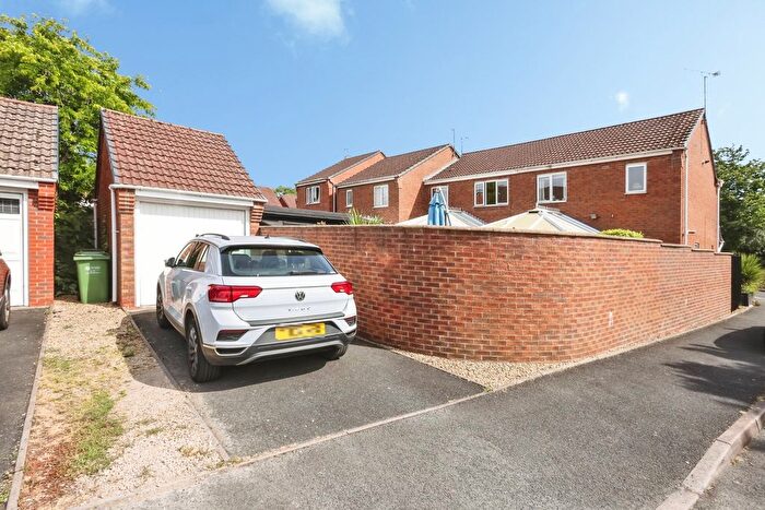 3 Bedroom Detached House For Sale In Brecon Avenue, Worcester, Worcestershire, WR4