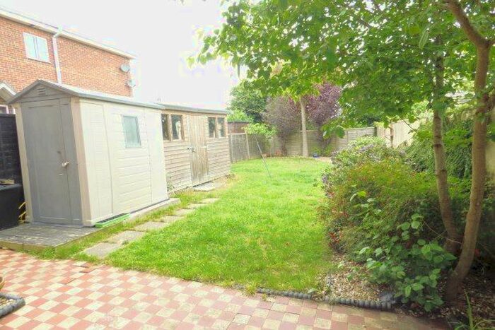 2 Bedroom Flat To Rent In Victoria Road, Sandown, PO36