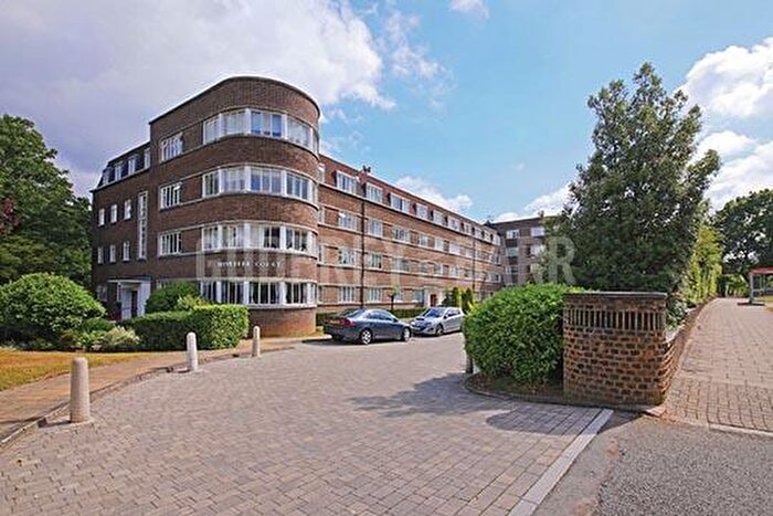 2 Bedroom Apartment For Sale In Lyttelton Road, Hampstead Garden Suburb, N2