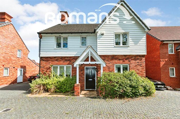 4 Bedroom Detached House For Sale In Millers Grove, Woodley, Reading, RG5