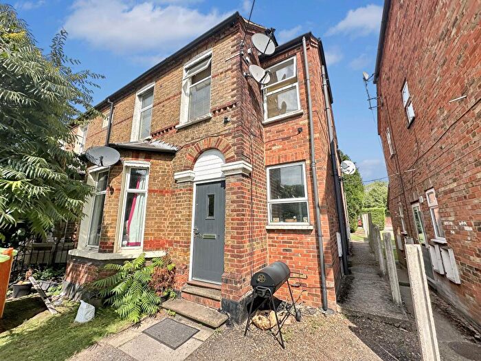 1 Bedroom Apartment To Rent In London Road, High Wycombe, Buckinghamshire, HP11