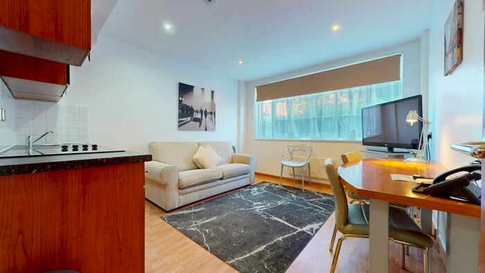 1 Bedroom Flat To Rent In Old Brompton Road, London, SW7