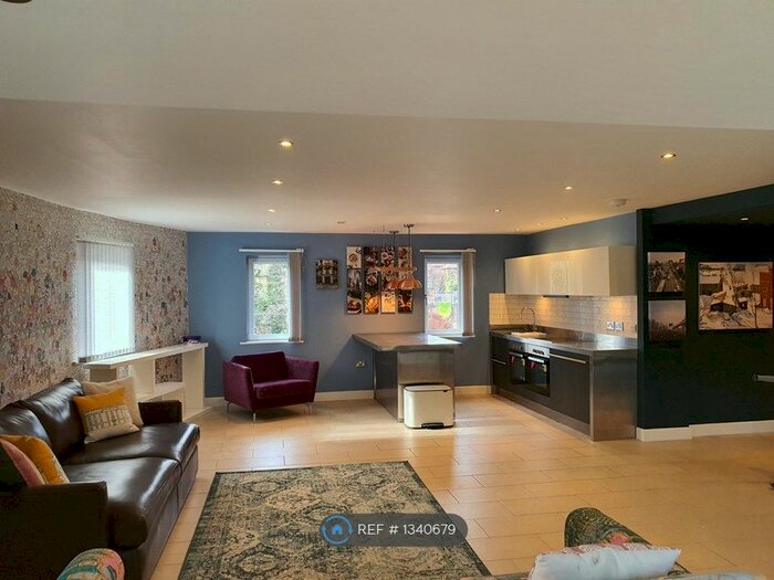 2 Bedroom Flat To Rent In St. George's Lodge, Sheffield, S17