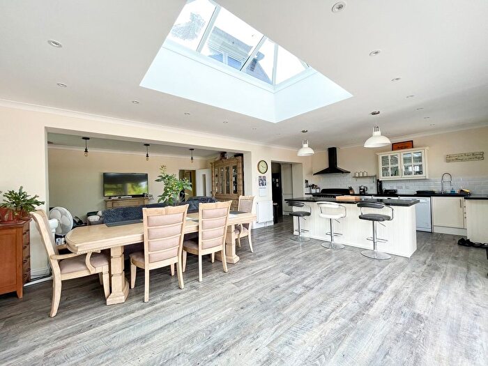 4 Bedroom Detached House For Sale In Winchelsea Road, Guestling, TN35