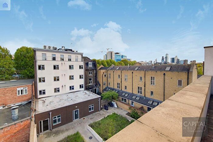 3 Bedroom Flat To Rent In Mile End Road, London, E1