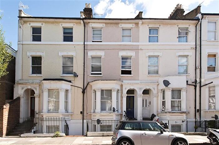 1 Bedroom Flat To Rent In Milson Road, Brook Green, London, Uk, W14