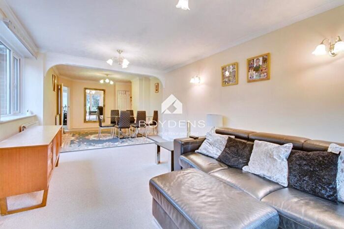 2 Bedroom Semi-Detached Bungalow For Sale In Braintree, CM7