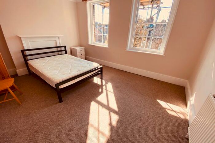 4 Bedroom Maisonette To Rent In Cloudesley Road, London, N1