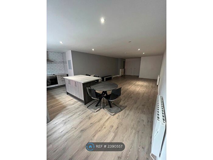 2 Bedroom Flat To Rent In Bull Street, Burnley, BB11