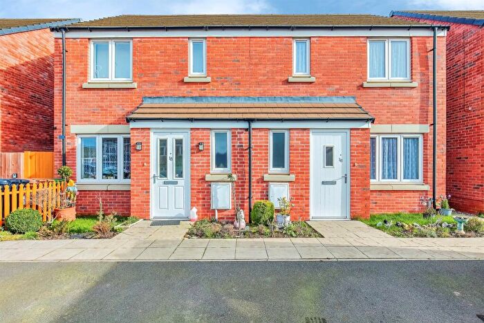 3 Bedroom Semi-Detached House For Sale In Fortress Close, Weldon, Corby, NN17