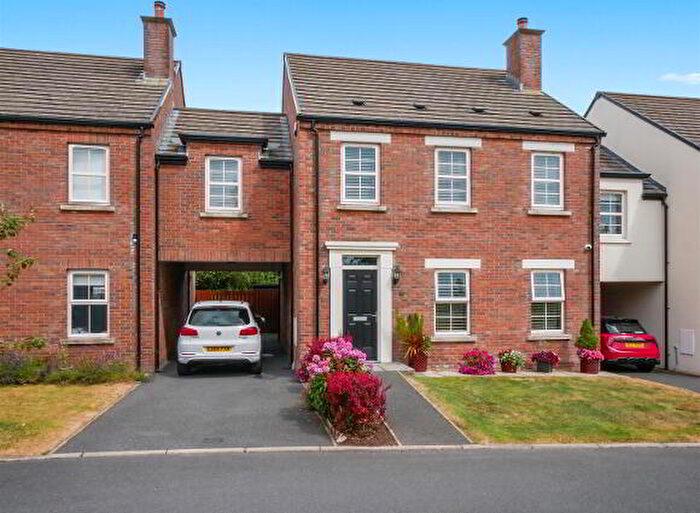 4 Bedroom Link Detached House For Sale In Ilford Park, Belfast, BT6