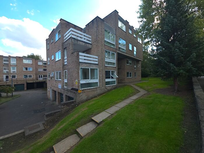 2 Bedroom Flat To Rent In Bradford Road, Shipley, BD18
