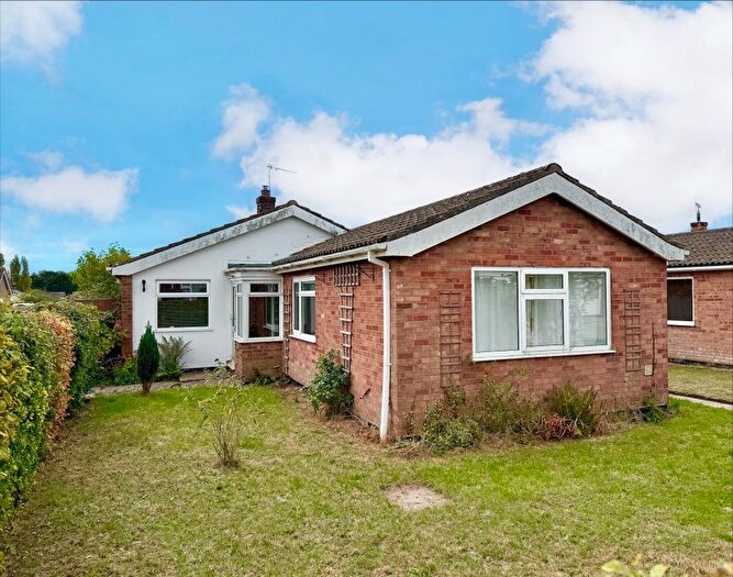 4 Bedroom Detached Bungalow For Sale In Cedar Close, Martham, Great Yarmouth, NR29